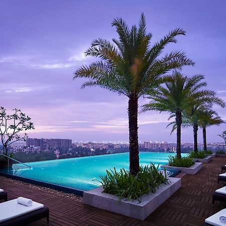 Taj City Centre New Town, Calcutta Buitenkant foto Infinity pool at the Park, Hyderabad