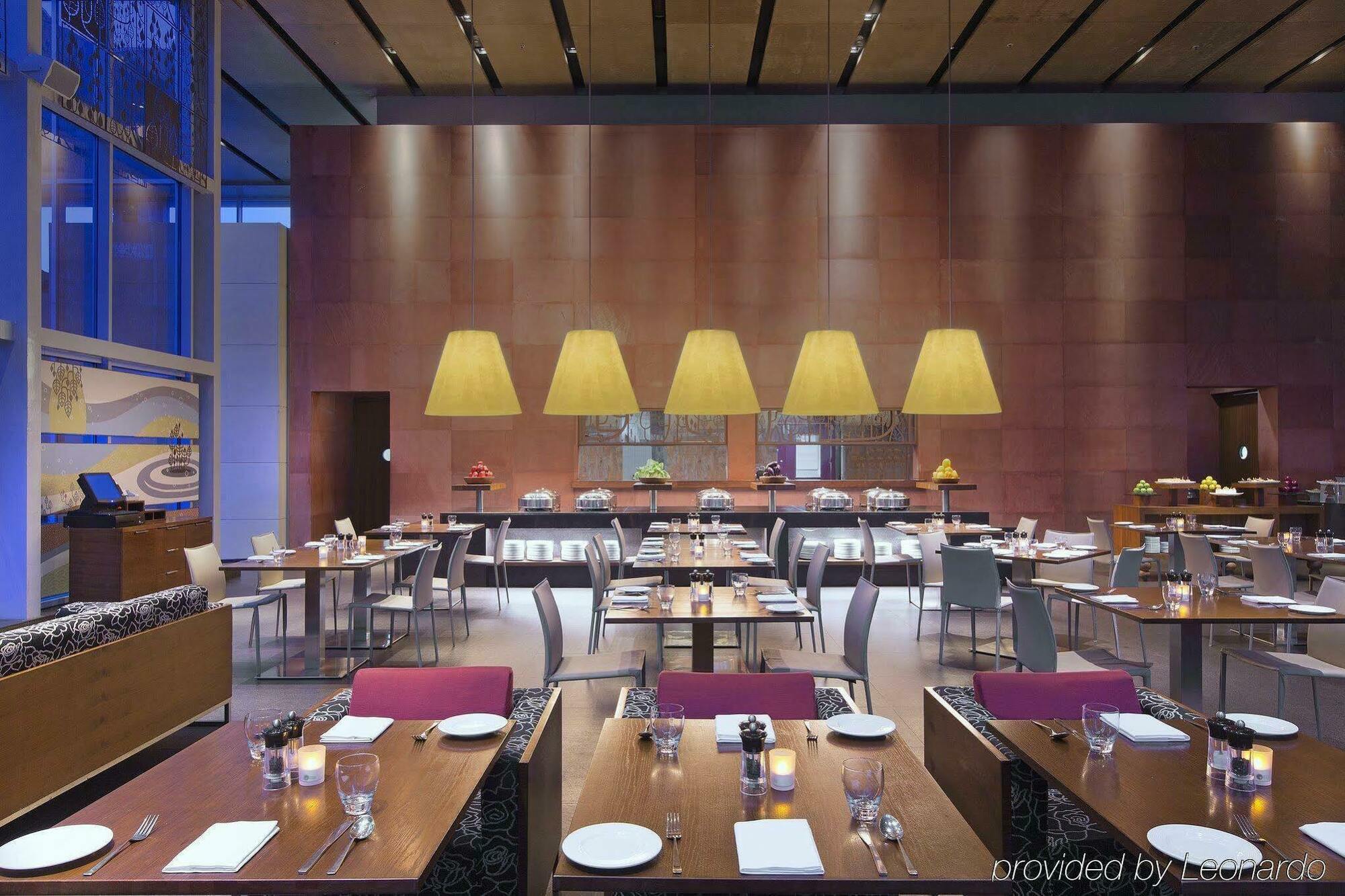 Taj City Centre New Town, Calcutta Restaurant foto The restaurant