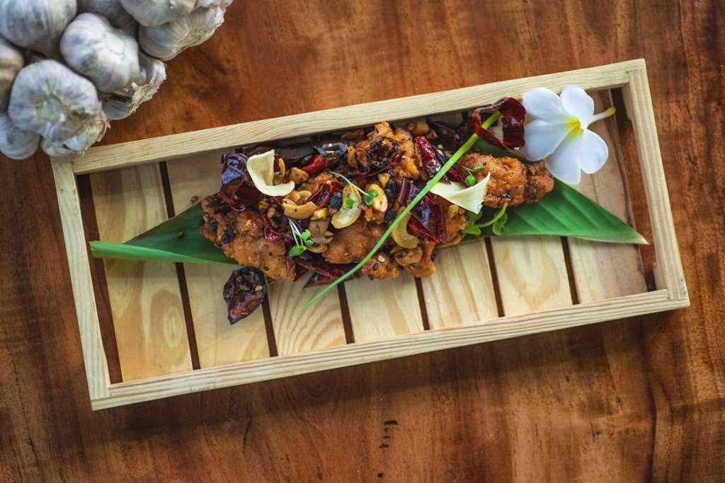 Taj City Centre New Town, Calcutta Restaurant foto A plate of sambal matah